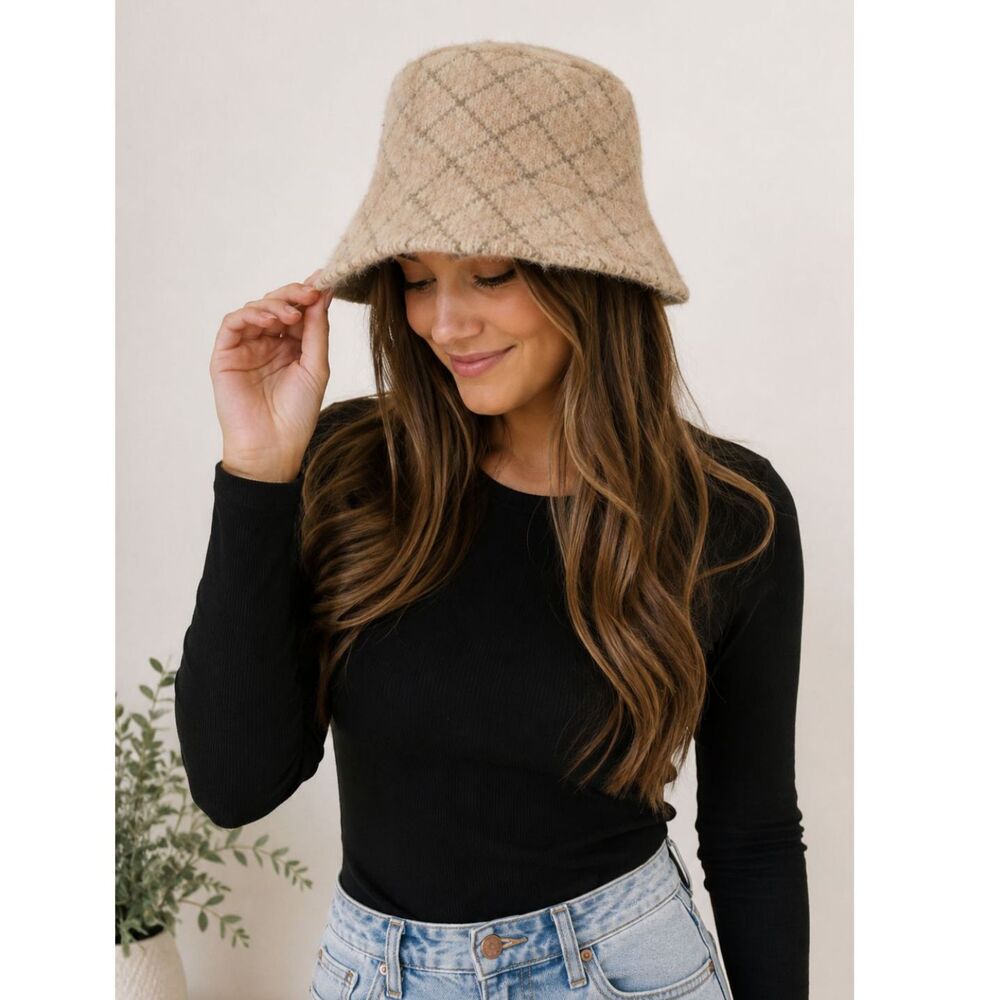 Cappelli Straworld Ladies Bucket Hat Tan Brown Gold Thread Wool Angora